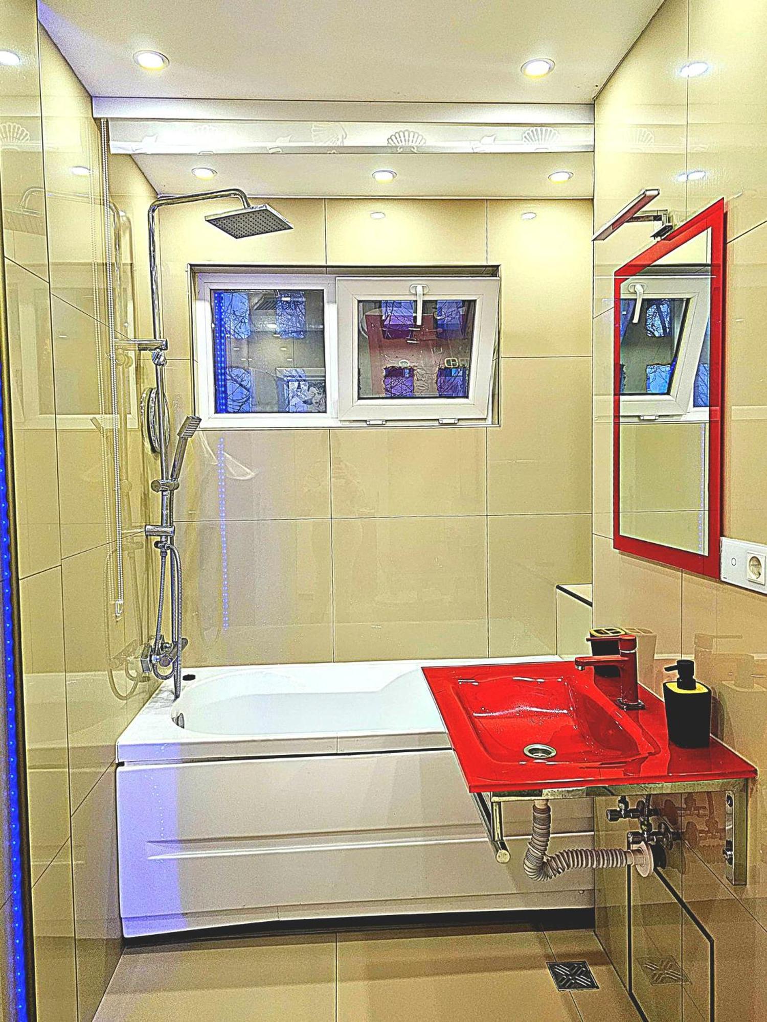 Luxury Paul Apartment Green, Private & Accessible Braşov Eksteriør bilde